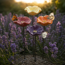 Carica l'immagine nel visualizzatore di Gallery, Fiori a farfalla fatti a mano – Fontanelle per uccelli in ceramica resistenti alle intemperie, set da 4