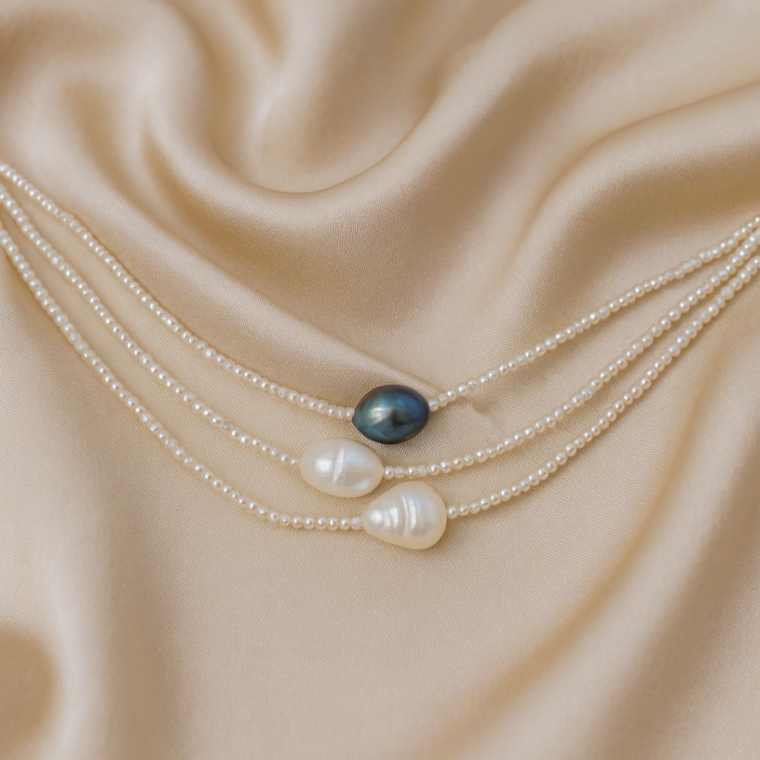 Collana vintage – Incanto di perle nel bagliore del mare