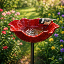 Lade das Bild in den Galerie-Viewer, Vogelblüten - Handgefertigte Vogeltränke in Blütenform | 2er-Set
