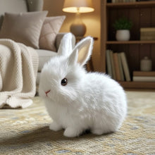 Lade das Bild in den Galerie-Viewer, HoppelHase – Lebensechter Kuschel-Hase, der Kinderaugen strahlen lässt
