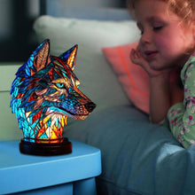 Lade das Bild in den Galerie-Viewer, LeuchtWolf - handgefertigte Lampe, die Herzen erstrahlen lässt
