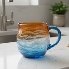 Carica l'immagine nel visualizzatore di Gallery, Bacio del sole – Tazza fatta a mano nei colori del tramonto
