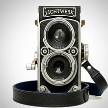 Lade das Bild in den Galerie-Viewer, Lichtwerk RetroCam TLR – Vintage Digitalkamera mit Filmlook
